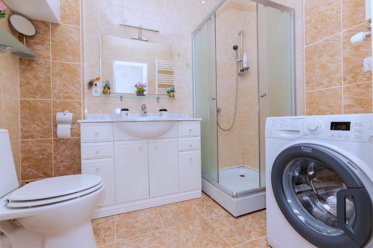 Apartament De Lux Cu 2 Camere Si Living 키시나우 외부 사진