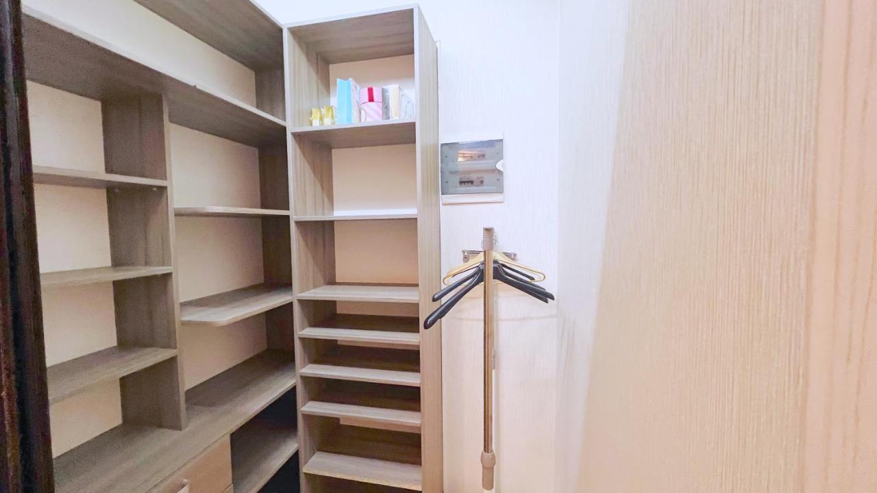 Apartament De Lux Cu 2 Camere Si Living 키시나우 외부 사진